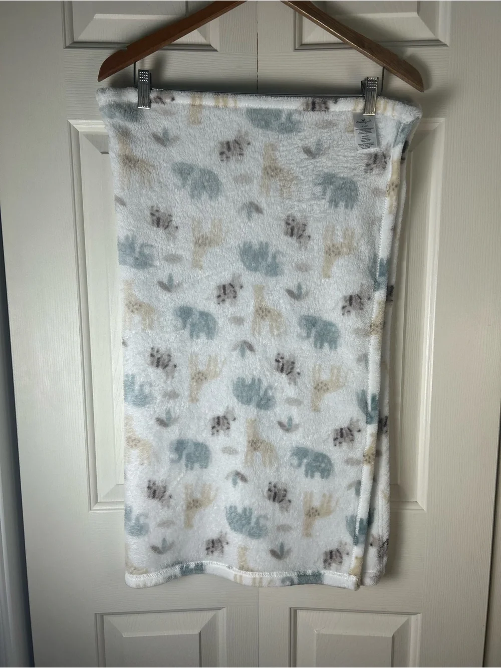 Dreamgro Safari Zoo Animals Baby Blanket Zebra Giraffe Elephant Leaves White